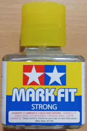 Tamiya MARK FIT "DECAL SOLUTION" "STRONG" - MARK FIT "SOLUZIONE PER DECALCOMANIE "FORTE" 40ML